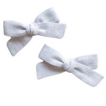 Load image into Gallery viewer, Regular Pigtail Bow | Oyster Sparkle