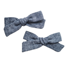 Load image into Gallery viewer, Regular Pigtail Bow | Denim