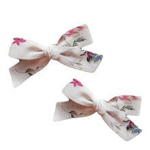 Load image into Gallery viewer, Regular Pigtail Bow | French Floral