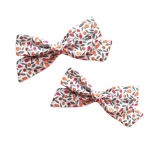 Load image into Gallery viewer, Petite Pigtail Bow | Amber