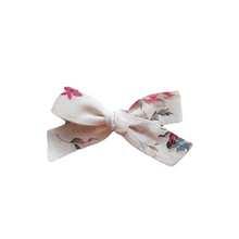 Load image into Gallery viewer, Regular Pigtail Bow | French Floral
